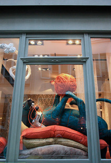 jim-thompson-showroom-in-paris